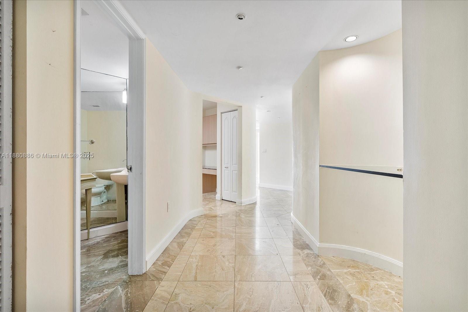 5757 Collins Avenue, Unit 2106 Miami Beach, FL 33140 - Photo 3 of 45