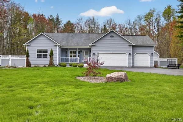$579,900 | 121 Canterbury Way, Hastings, NY 13036