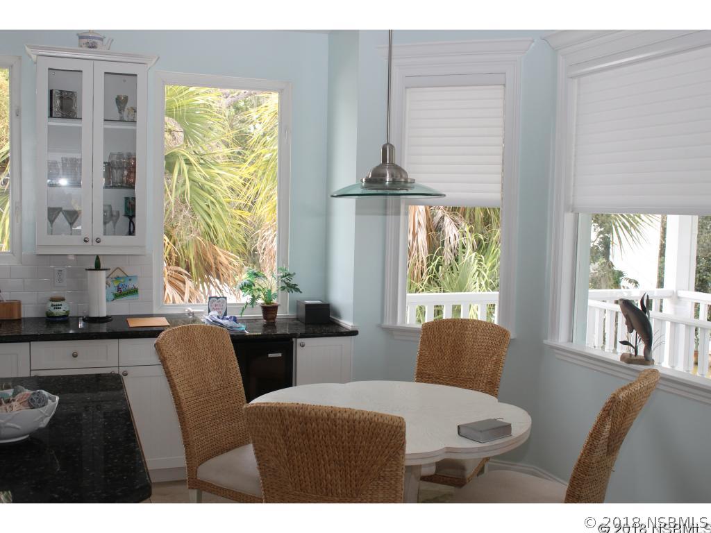 189 Flamingo Road Edgewater, FL 32141 - Photo 11 of 19 Gallery Image 11
