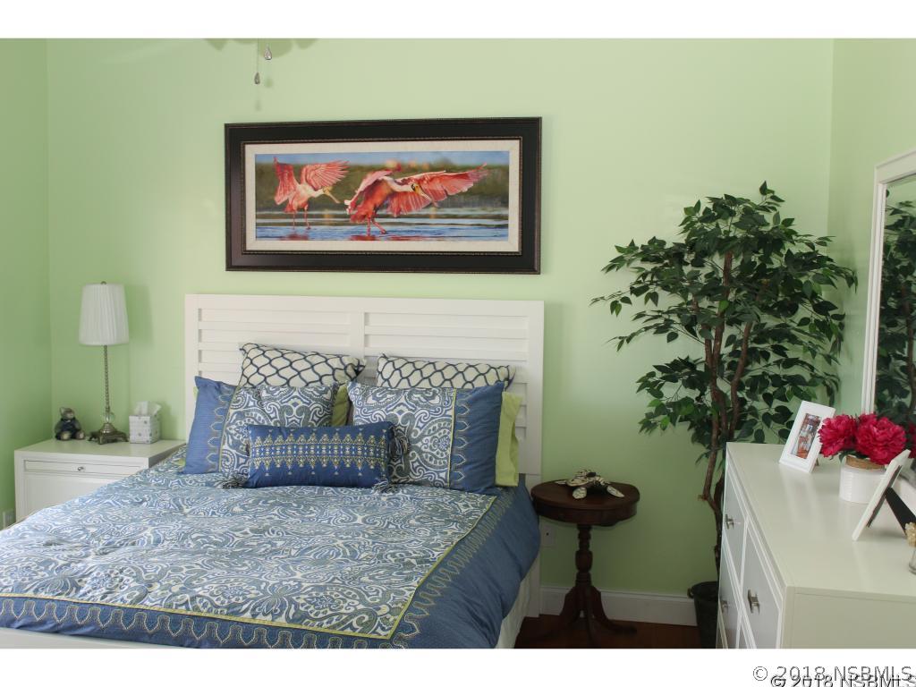 189 Flamingo Road Edgewater, FL 32141 - Photo 12 of 19 Gallery Image 12