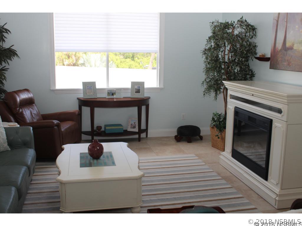 189 Flamingo Road Edgewater, FL 32141 - Photo 8 of 19 Gallery Image 8