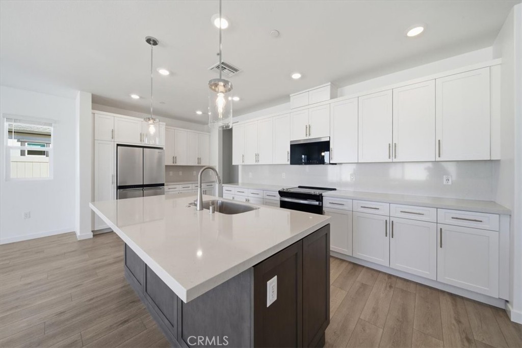 44273 Homestead Street Lancaster, CA 93535 - Photo 9 of 28 PHOTOS ARE OF MODEL MATCH AND HAVE BEEN VIRTUALLY STAGED - EXTERIOR AND INTERIOR FINISHES MAY VARY
