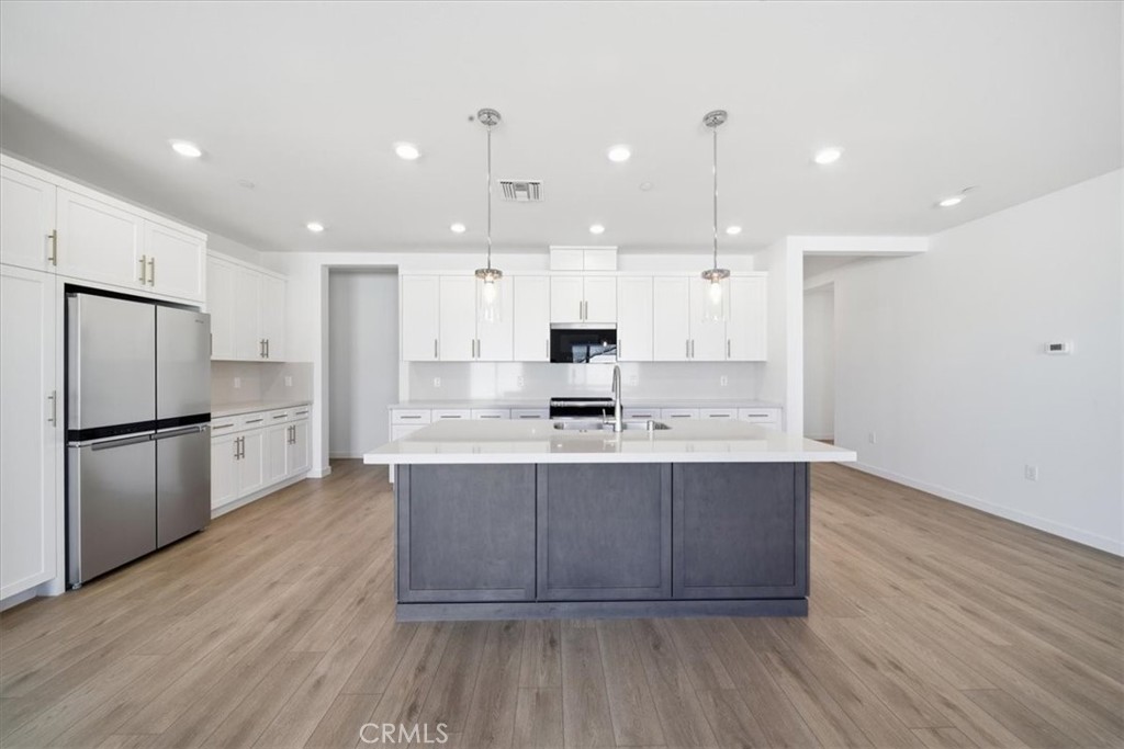 44273 Homestead Street Lancaster, CA 93535 - Photo 10 of 28 PHOTOS ARE OF MODEL MATCH AND HAVE BEEN VIRTUALLY STAGED - EXTERIOR AND INTERIOR FINISHES MAY VARY