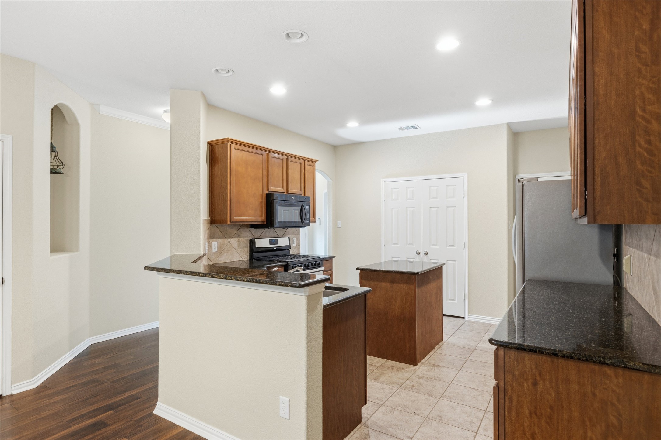 1069 Talley Loop Buda, TX 78610 - Photo 8 of 31