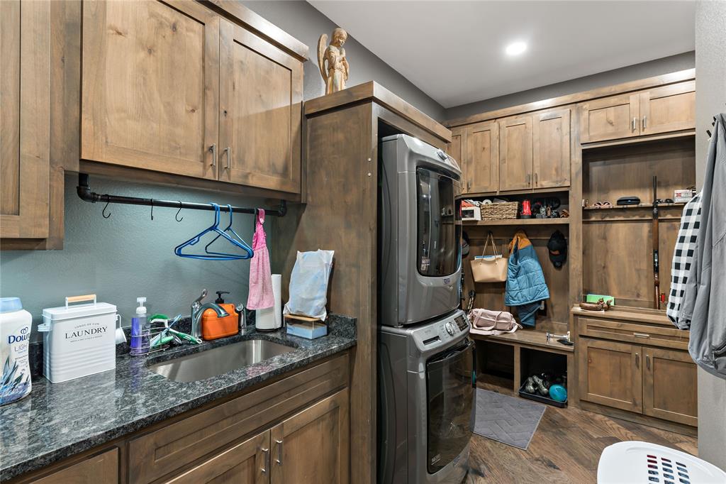 8009 Farm Road 910 Bogata, TX 75417 - Photo 15 of 30