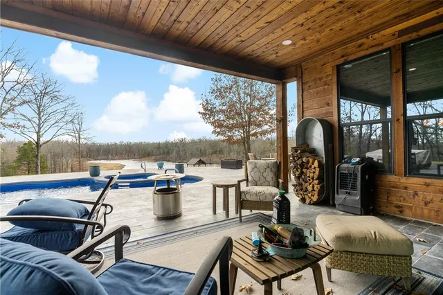 $2,950,000 | 8009 Farm Road 910, Bogata, TX 75417