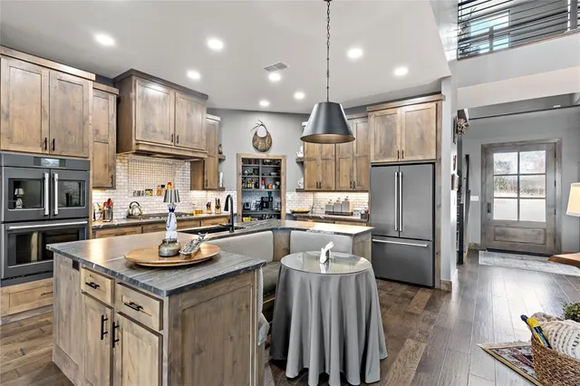 $2,950,000 | 8009 Farm Road 910, Bogata, TX 75417