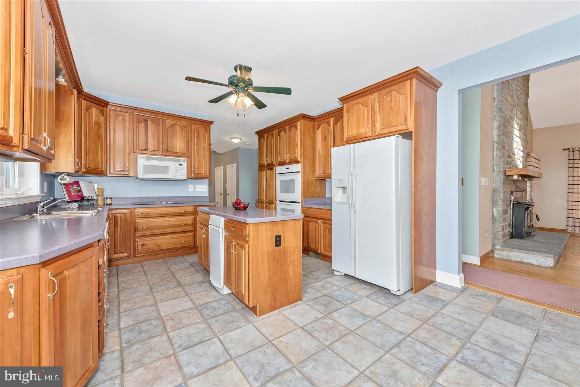 6445 New London Road New Market, MD 21774 - Photo 10 of 30 Kitchen has Plenty of Cabinets & Double Oven