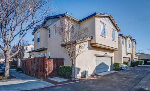 $549,500 | 1660 Glenmore Drive, Fairfield, CA 94533