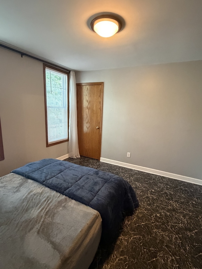 39 Leonard Street, Unit 1 Elgin, IL 60123 - Photo 8 of 17 Gallery Image 8