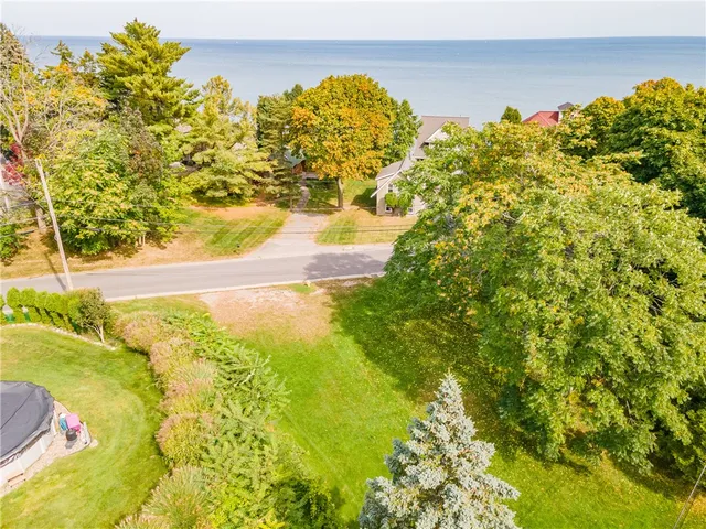 $74,900 | 397 Rock Beach Road, Irondequoit, NY 14617