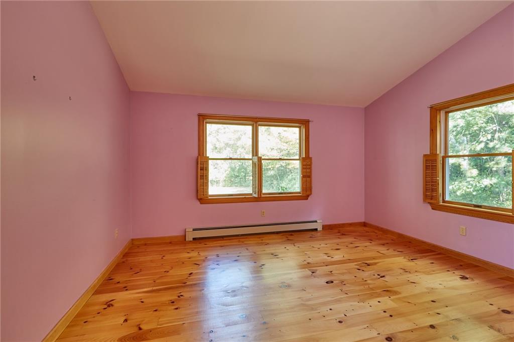 59 Headgate Road Damariscotta, ME 04543 - Photo 24 of 35 2nd bedroom