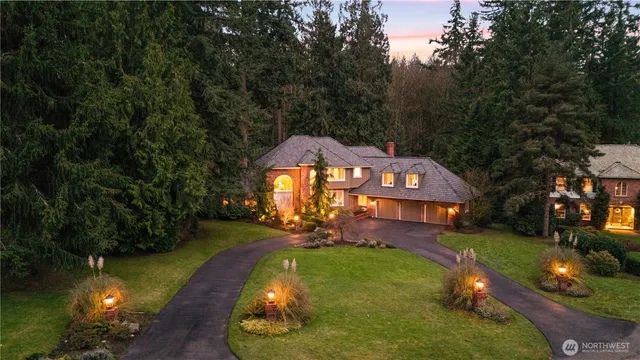 $2,850,000 | 21319 Northeast 101st Court, Redmond, WA 98053