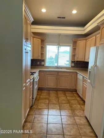 $1,900 | 873 North Old Chisholm Trail, Unit A, Dewey, AZ 86327