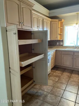 $1,900 | 873 North Old Chisholm Trail, Unit A, Dewey, AZ 86327