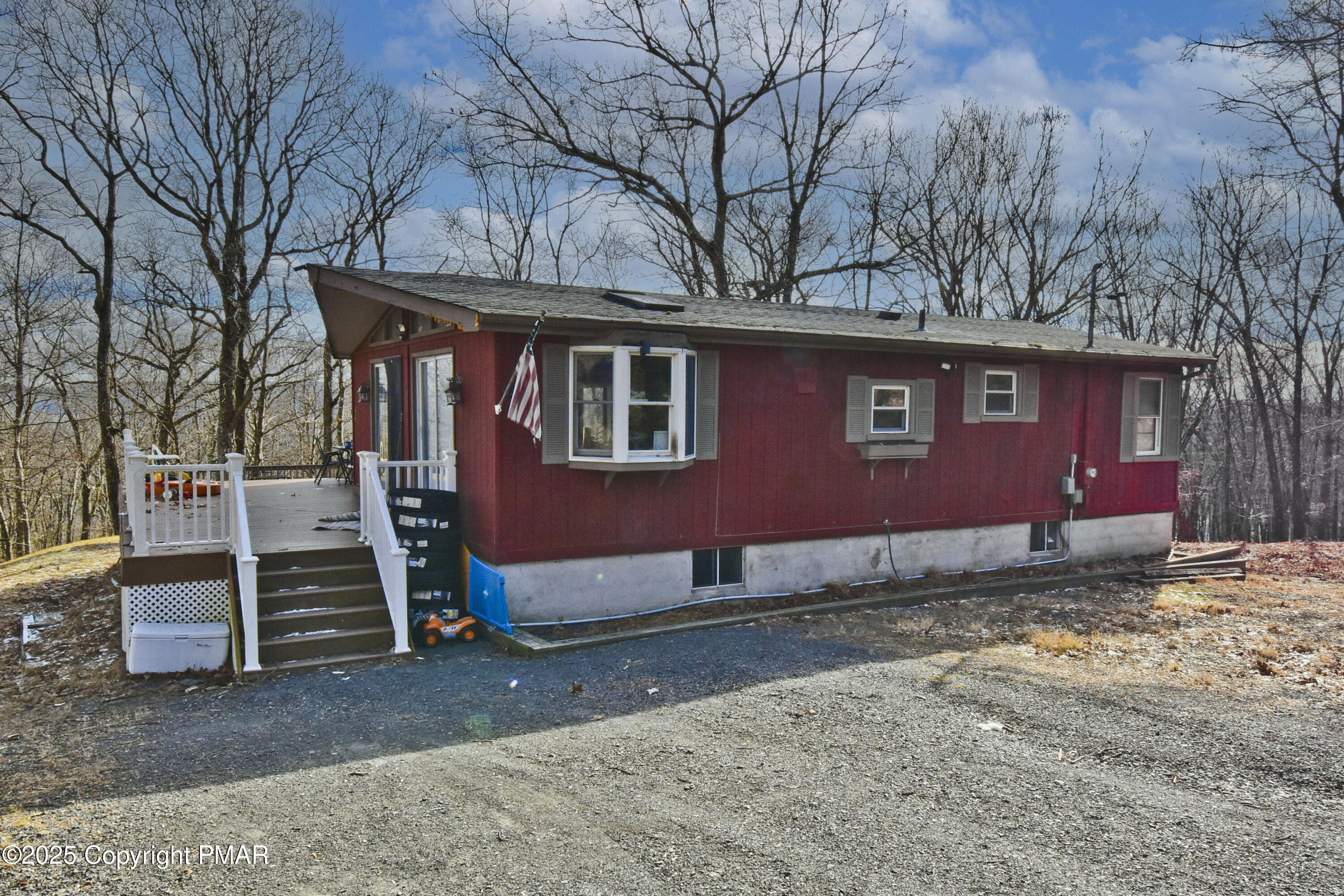 154 Hummingbird Trail Bushkill, PA 18324 - Photo 1 of 33 1