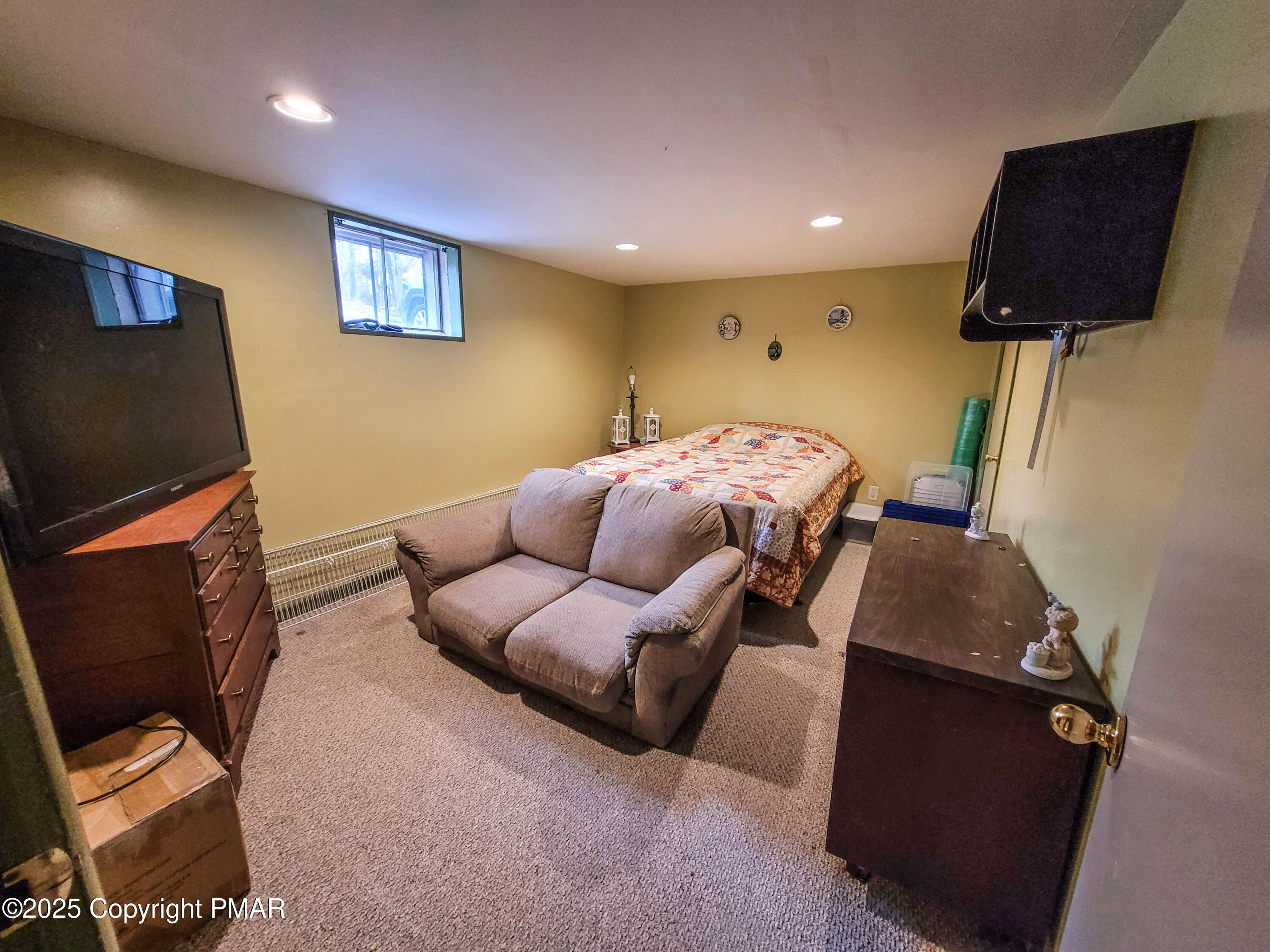 154 Hummingbird Trail Bushkill, PA 18324 - Photo 18 of 33 8 Photo By Seller (1)