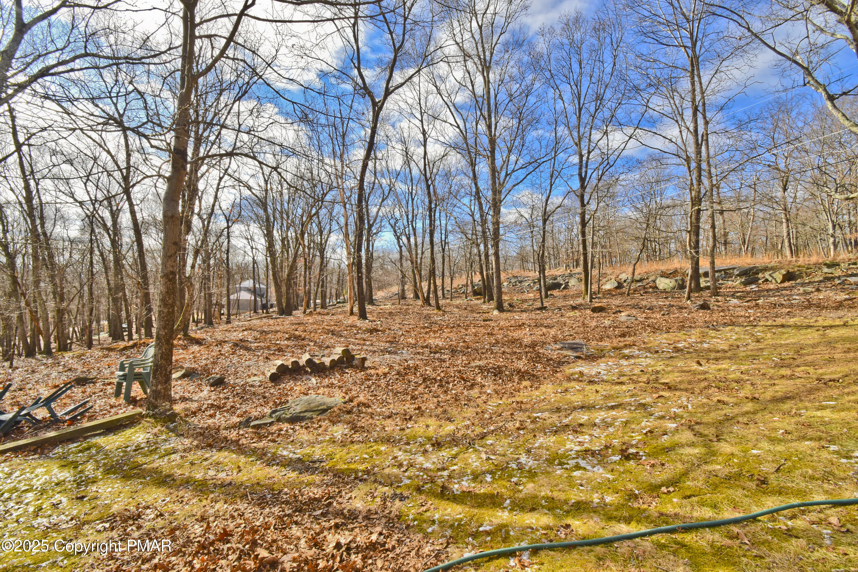 154 Hummingbird Trail Bushkill, PA 18324 - Photo 25 of 33 13 Back (1)