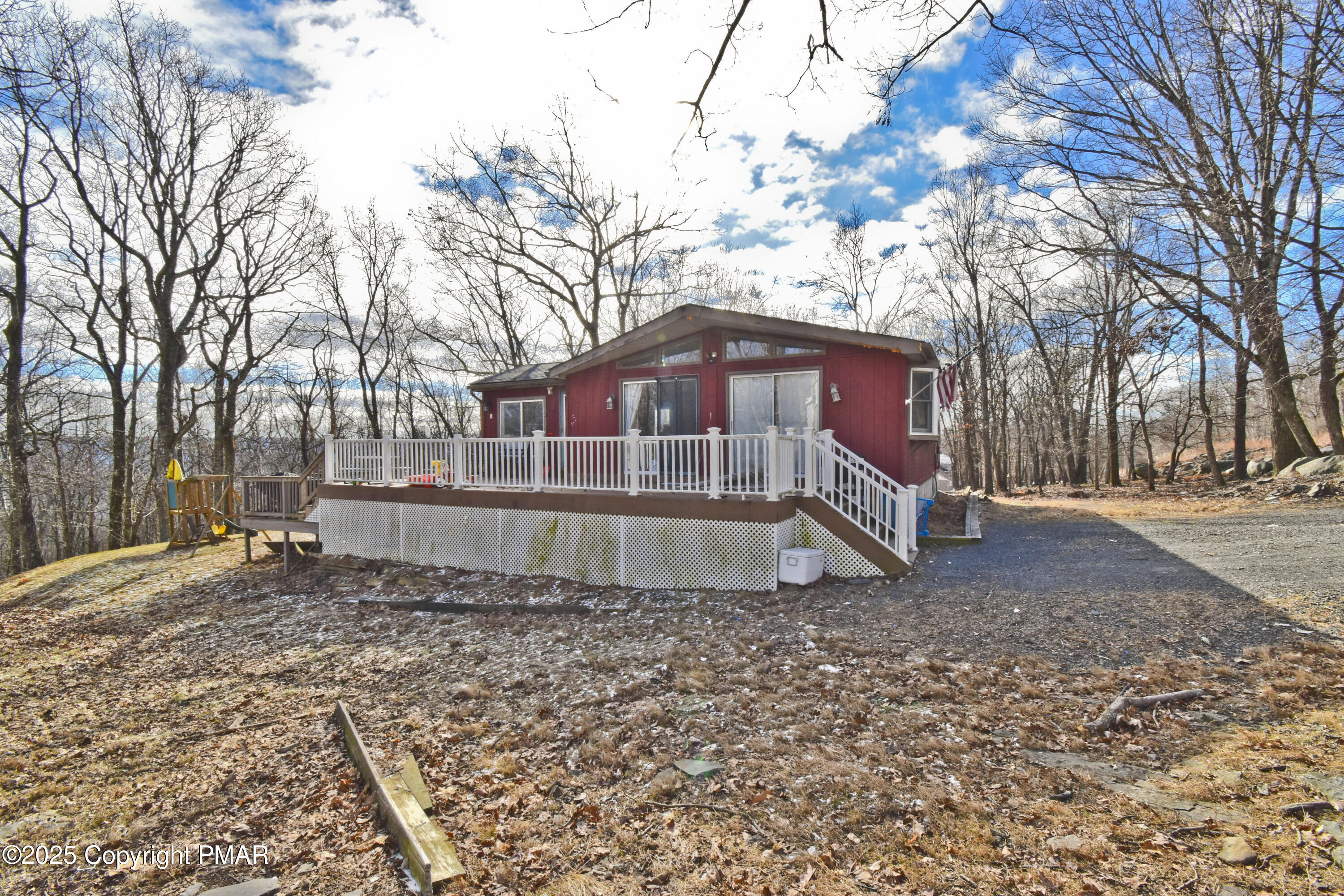154 Hummingbird Trail Bushkill, PA 18324 - Photo 33 of 33 15 Exterior (2)