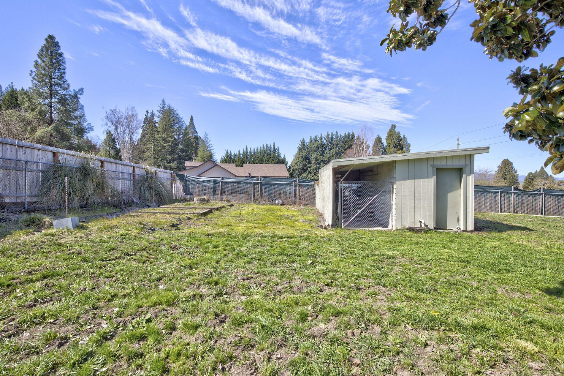 577 West Harbeck Road Grants Pass, OR 97527 - Photo 13 of 15 0R1A8344_5_6_7_8