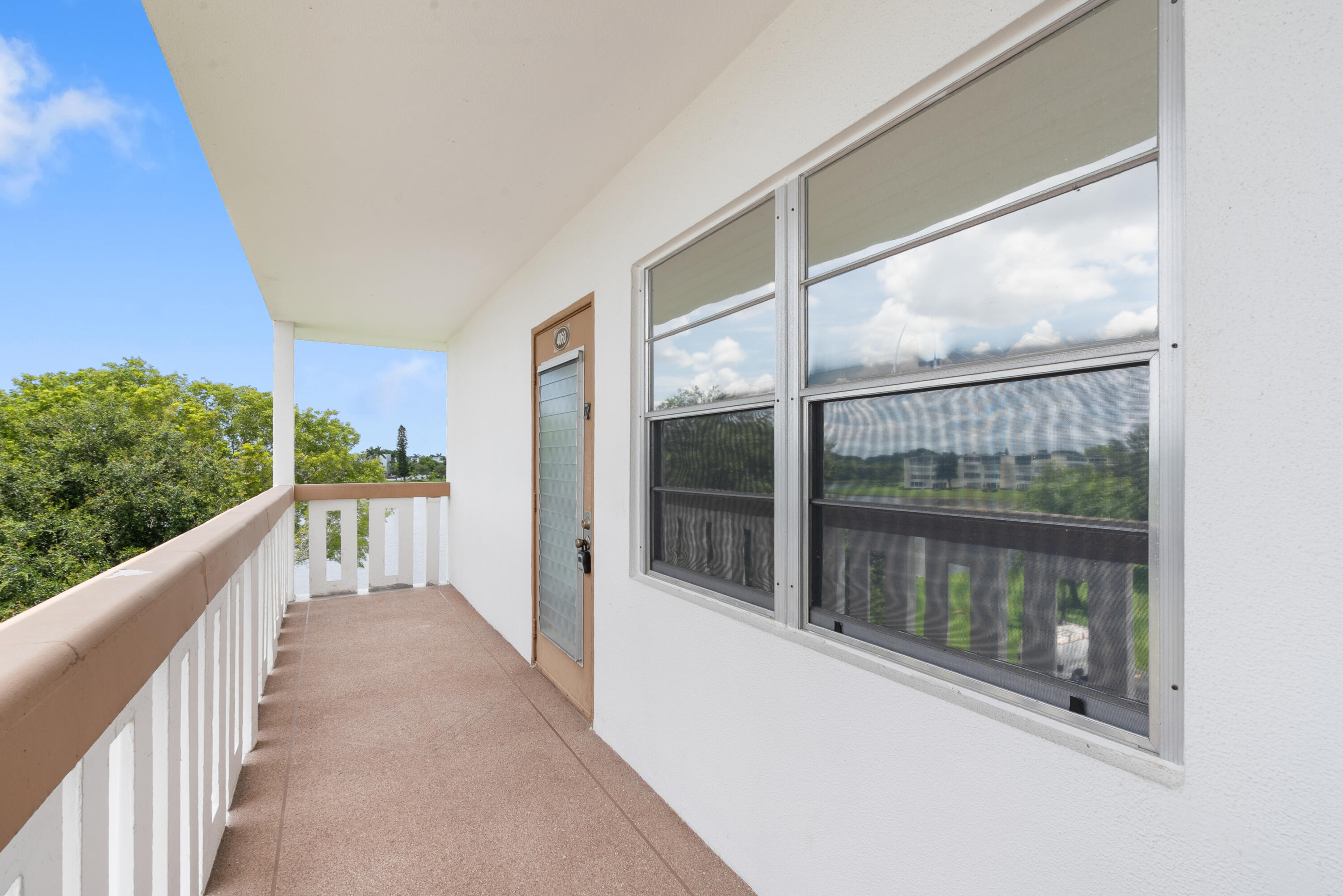 4060 Cornwall C Boca Raton, FL 33434 - Photo 2 of 25 DSC03445