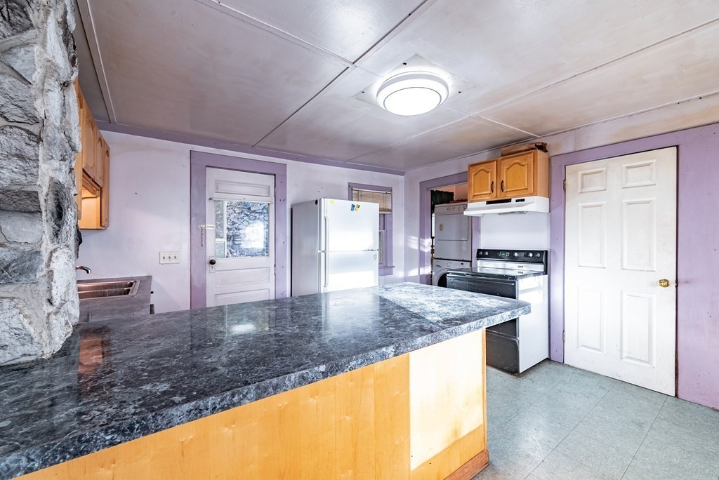 9 Prospect Street Chester, MA 01011 - Photo 17 of 35 Gallery Image 17