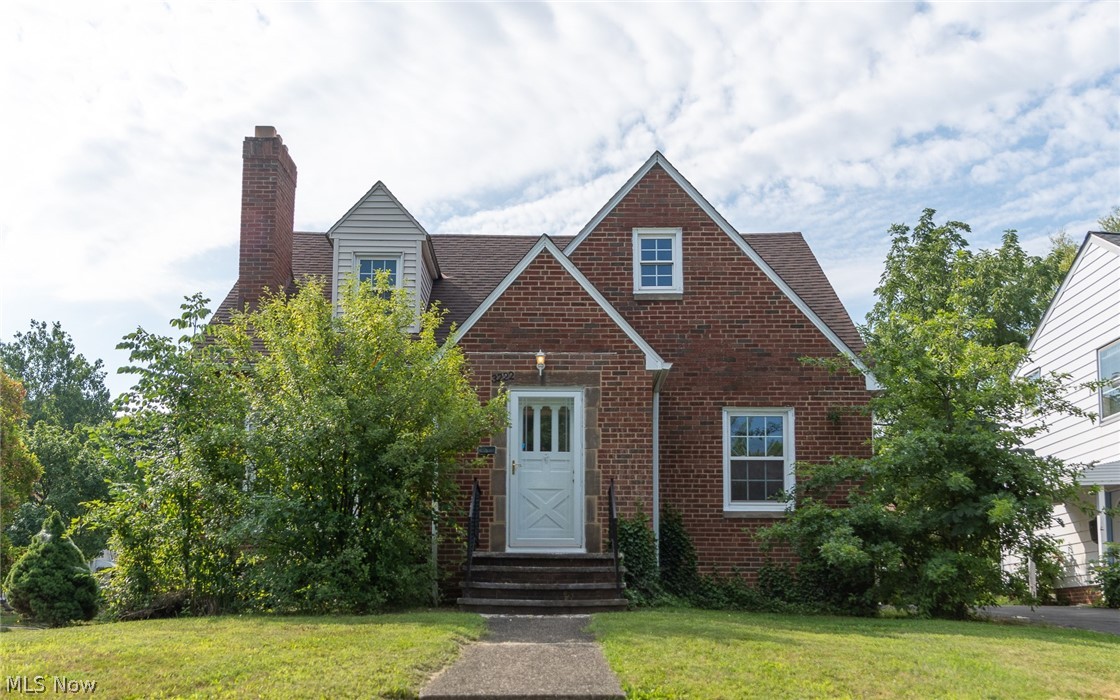 3222 Whitethorn Road Cleveland, OH 44118 - Photo 1 of 30 Gallery Image 1