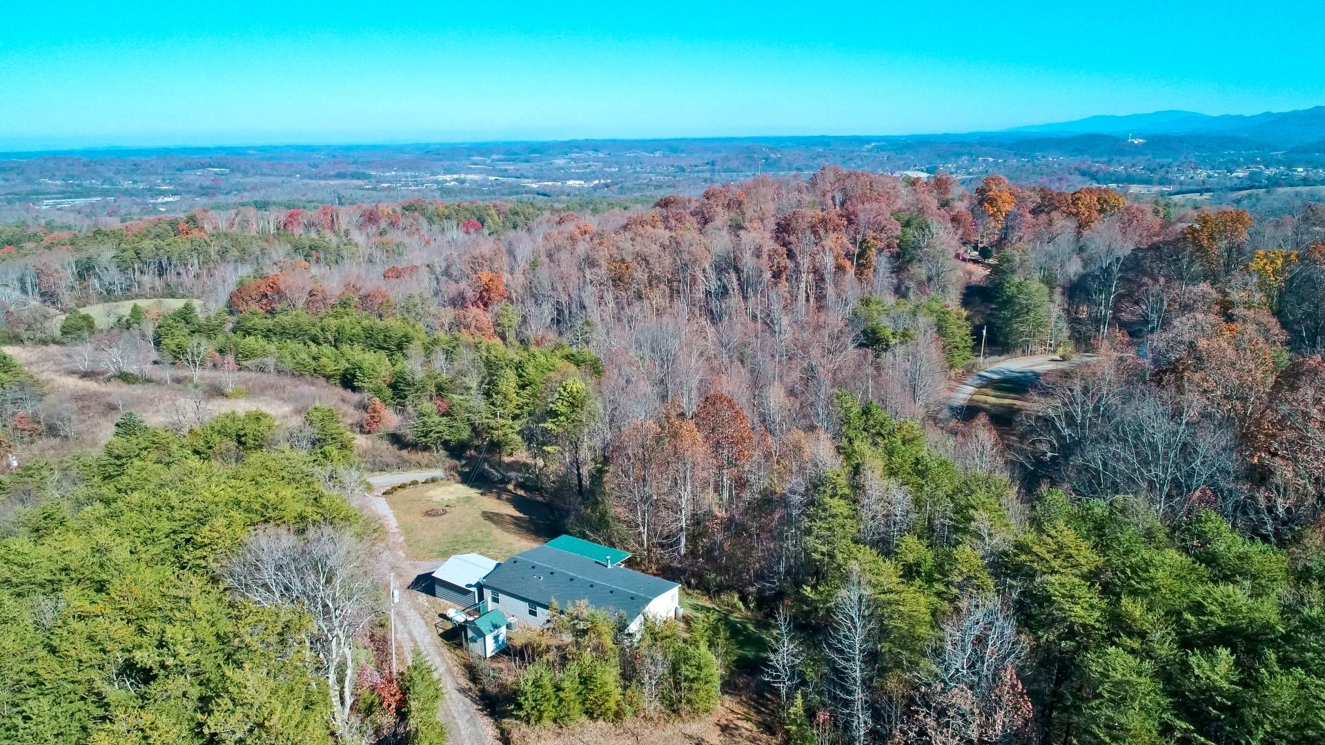 581 Overview Road Newport, TN 37821 - Photo 3 of 36 DJI_0015