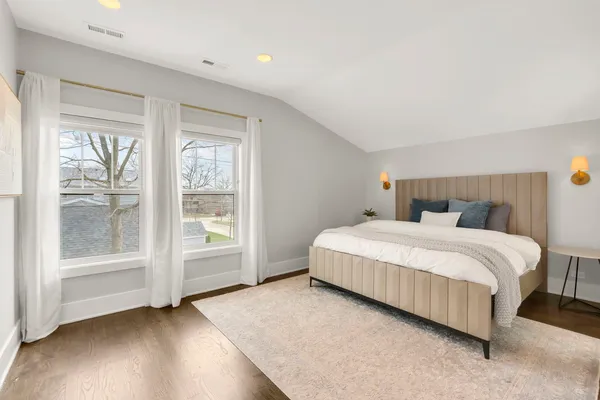 $1,250,000 | 903 North Vail Avenue, Arlington Heights, IL 60004