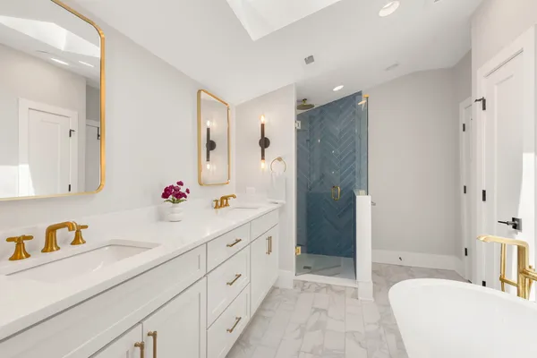 $1,250,000 | 903 North Vail Avenue, Arlington Heights, IL 60004