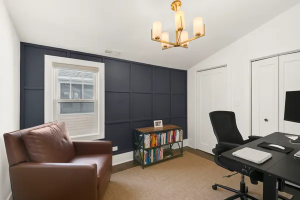 $1,250,000 | 903 North Vail Avenue, Arlington Heights, IL 60004