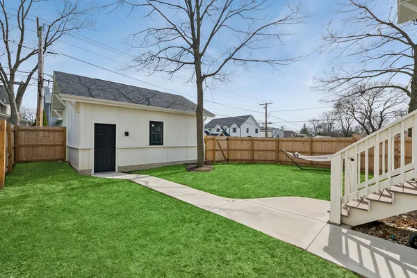 $1,250,000 | 903 North Vail Avenue, Arlington Heights, IL 60004