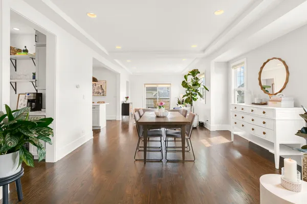 $1,250,000 | 903 North Vail Avenue, Arlington Heights, IL 60004