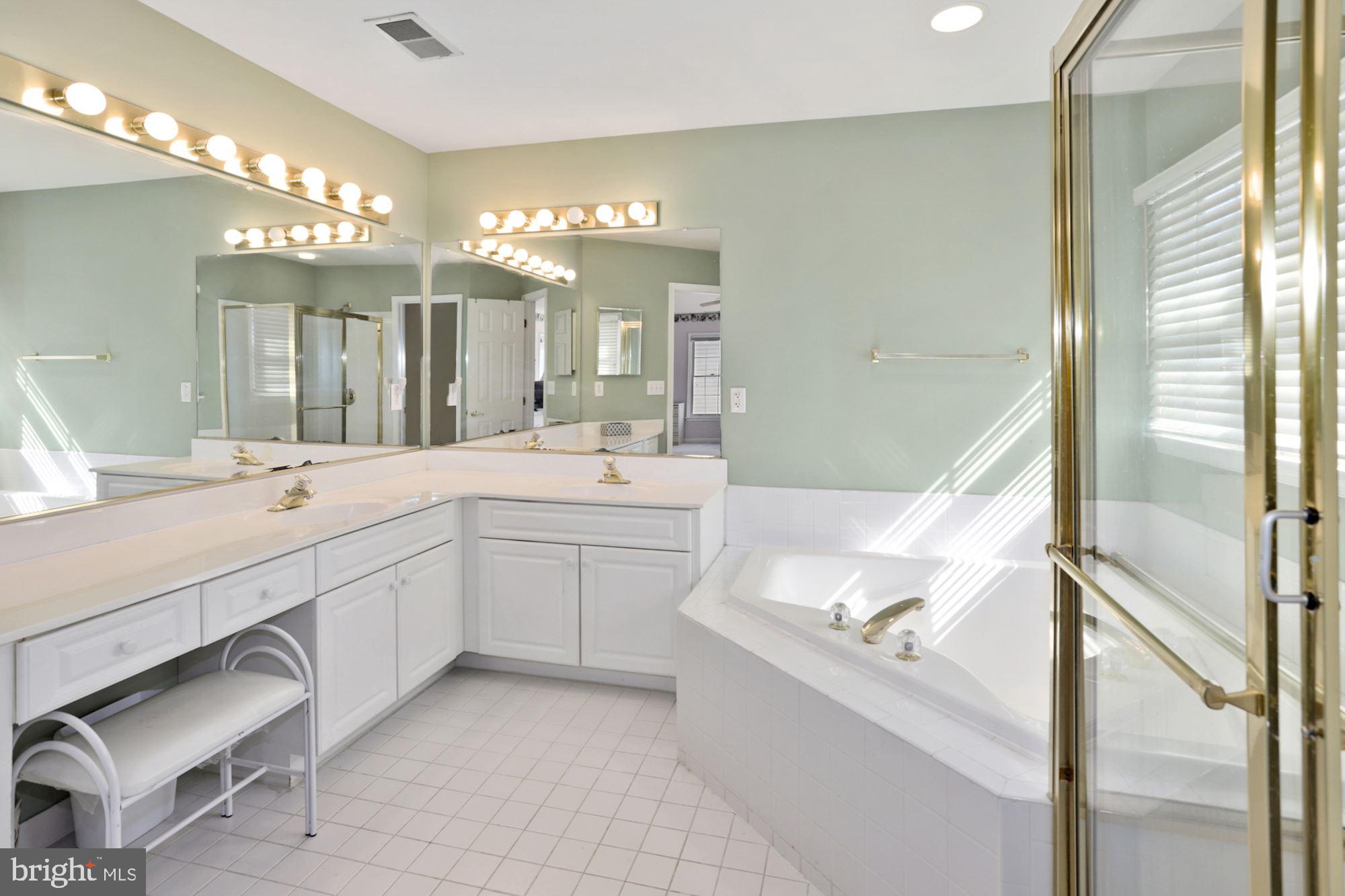 11127 Luttrell Lane Silver Spring, MD 20902 - Photo 14 of 20 Gallery Image 14