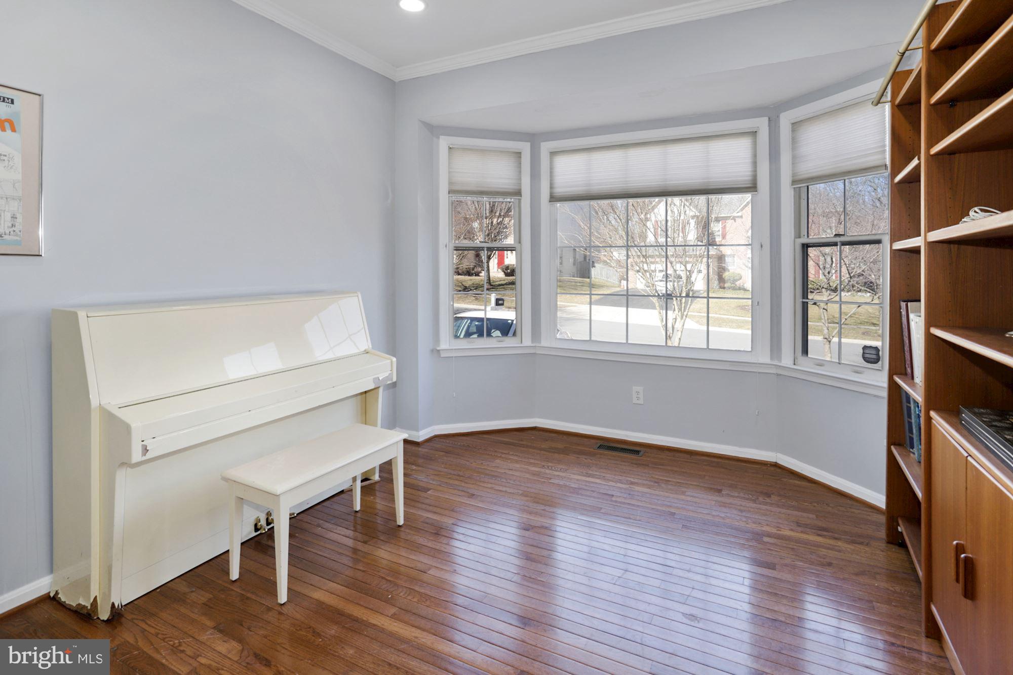 11127 Luttrell Lane Silver Spring, MD 20902 - Photo 10 of 20 Gallery Image 10