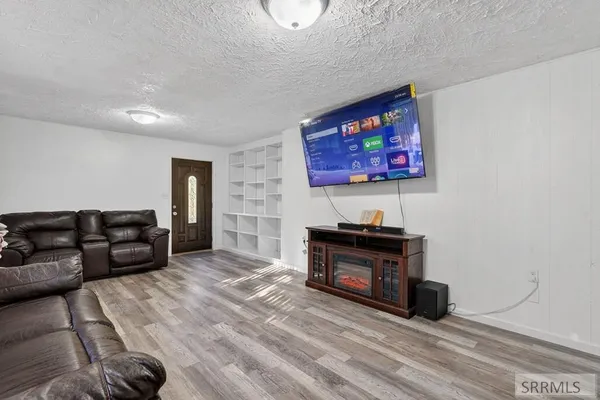 $284,900 | 1002 E Street, Rupert, ID 83350