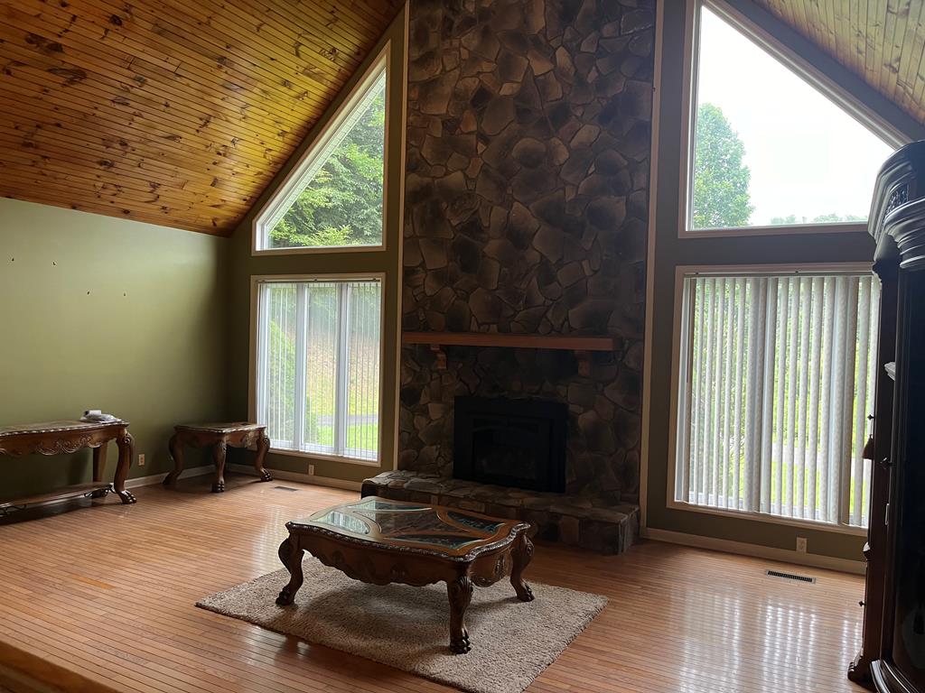 2118 Happy Hollow Road Breaks, VA 24607 - Photo 8 of 75 Gallery Image 8