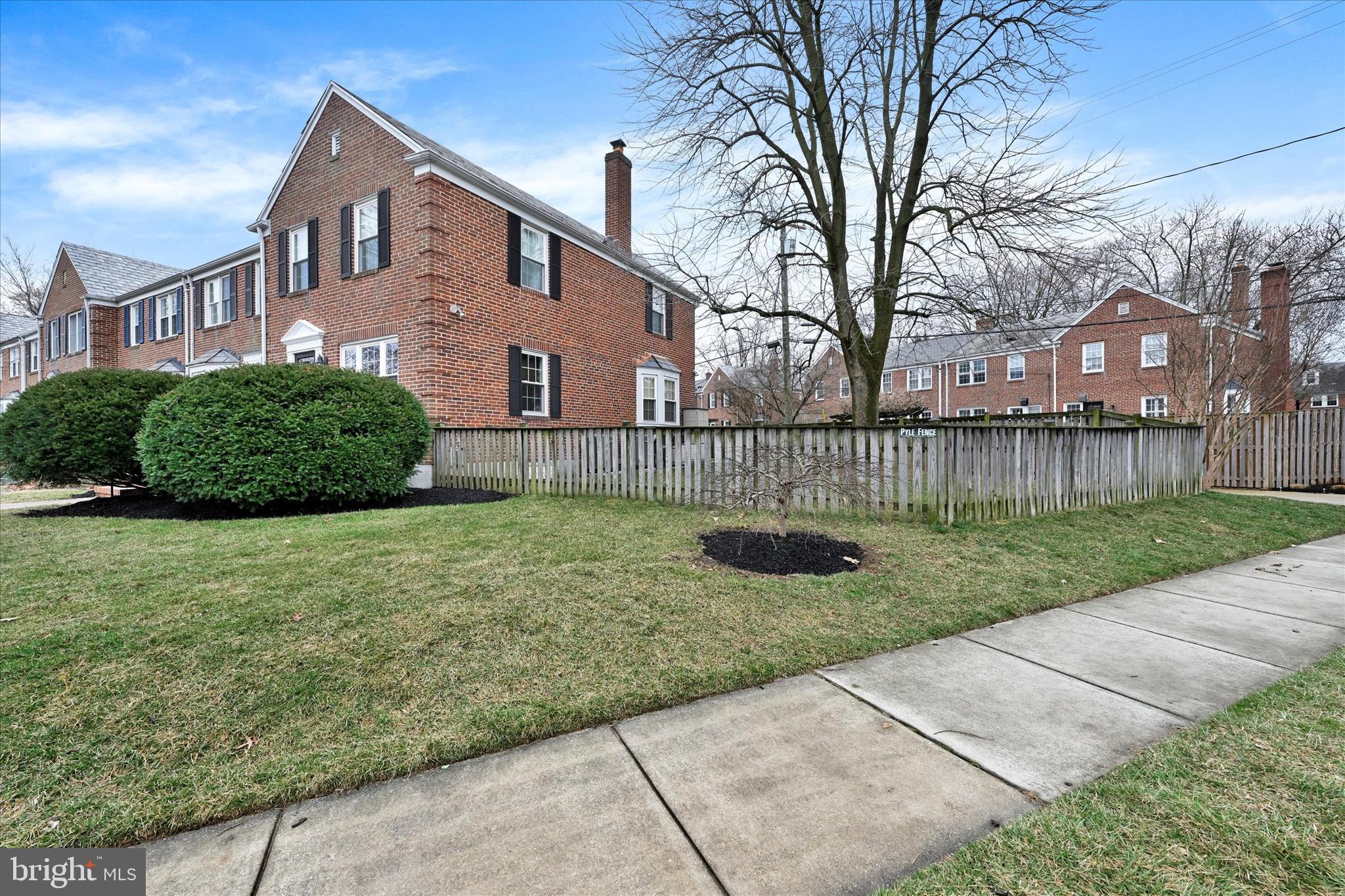 7009 Heathfield Road Baltimore, MD 21212 - Photo 3 of 28