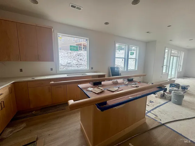 $669,000 | 2463 East 3rd Street, Moscow, ID 83843