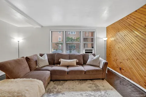 $169,000 | 1111 Midland Avenue, Unit 1B, Bronxville, NY 10708