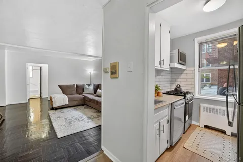 $169,000 | 1111 Midland Avenue, Unit 1B, Bronxville, NY 10708
