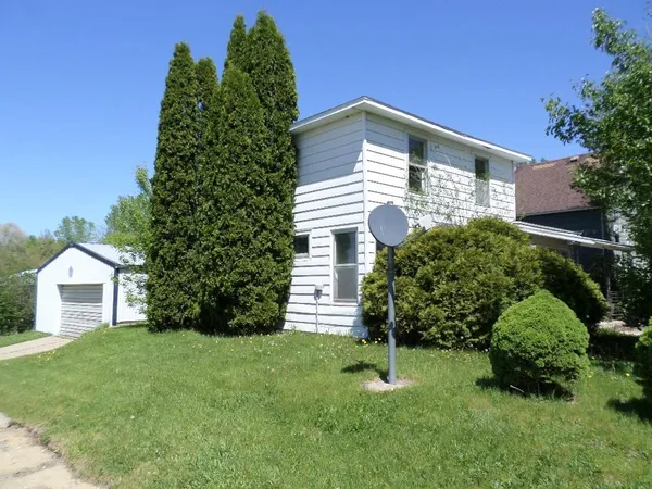 $89,900 | 402 East Washington Street, Tomah, WI 54660