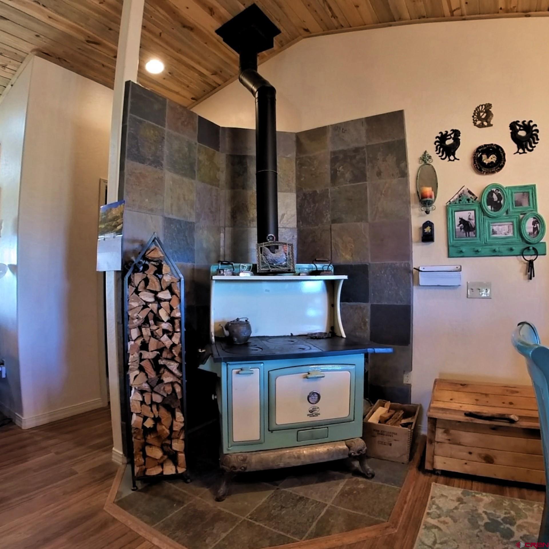 14617 2800th Road Hotchkiss, CO 81419 - Photo 21 of 37 a view of entryway with furniture