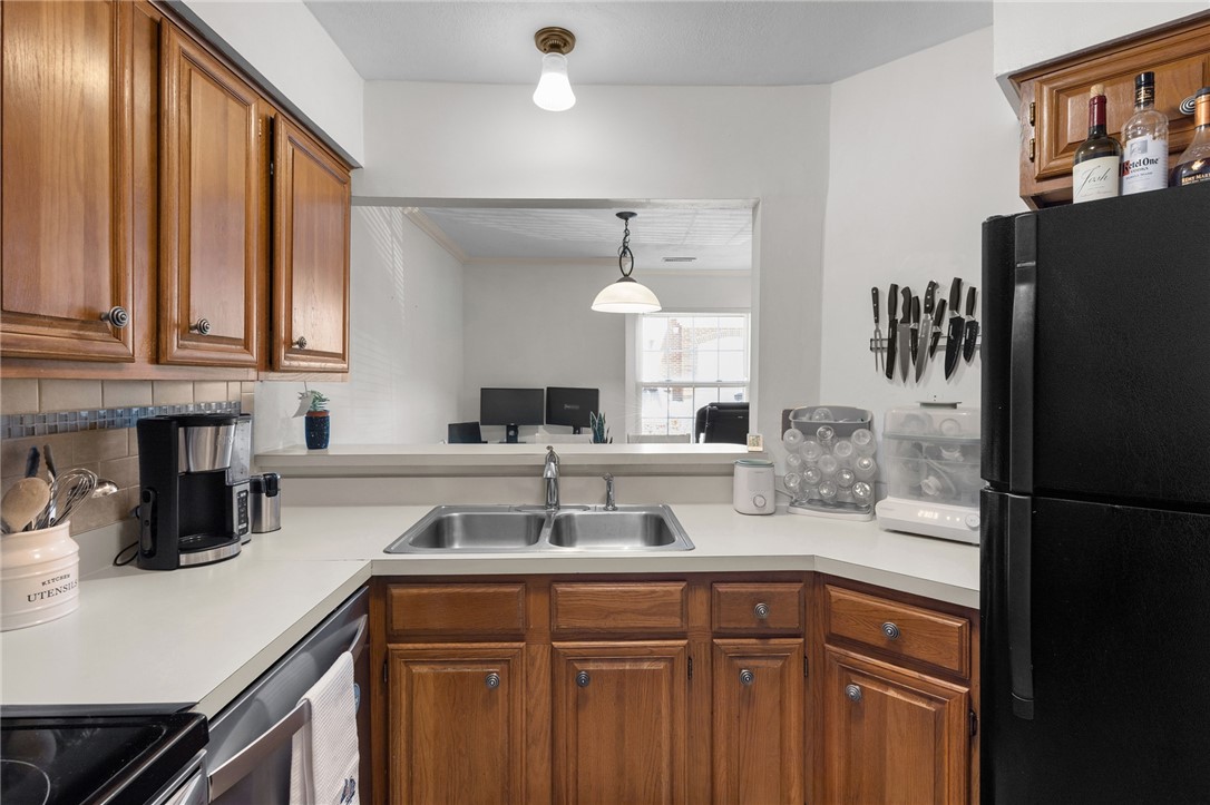 626 Smithfield Road, Unit 908 North Providence, RI 02904 - Photo 3 of 15