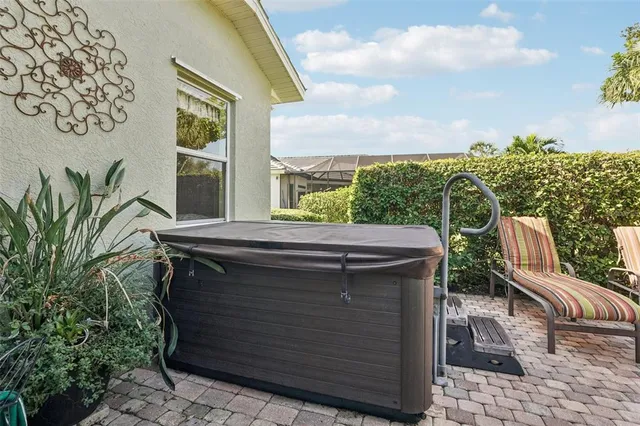 $660,000 | 804 Shadow Bay Way, Osprey, FL 34229