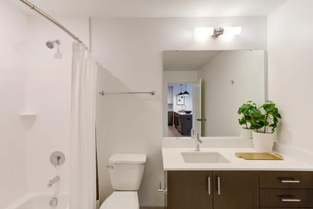 $1,701 | 270 Hennepin Avenue, Unit 1019, Minneapolis, MN 55401