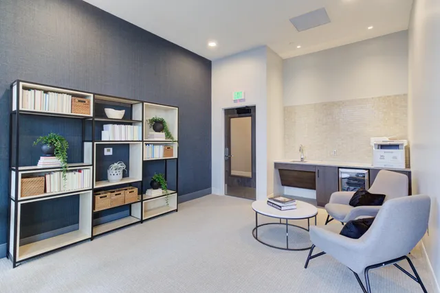 $1,701 | 270 Hennepin Avenue, Unit 1019, Minneapolis, MN 55401