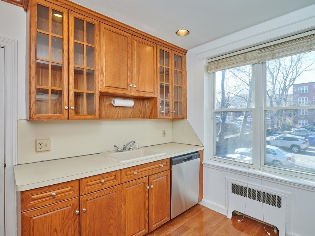 60 Sutherland Road, Unit 3 Boston, MA 02135 - Photo 2 of 9 Gallery Image 2