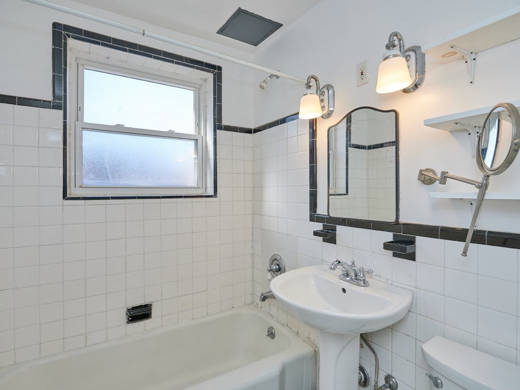 60 Sutherland Road, Unit 3 Boston, MA 02135 - Photo 3 of 9 Gallery Image 3