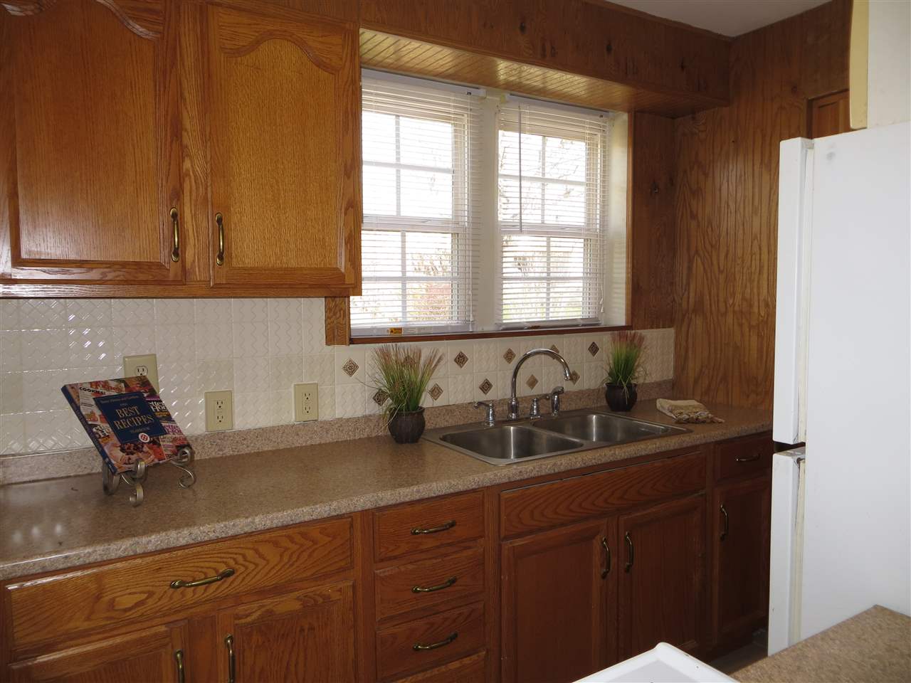 631 Sangamon Road Marquette Heights, IL 61554 - Photo 9 of 22 Gallery Image 9